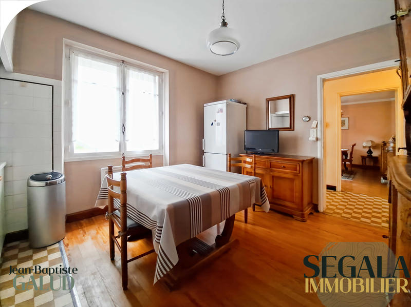 Maison - 99 m² - 5 pièces