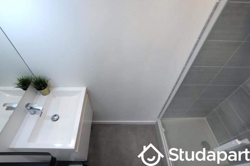 Chambre - 13 m² - 1 pièce