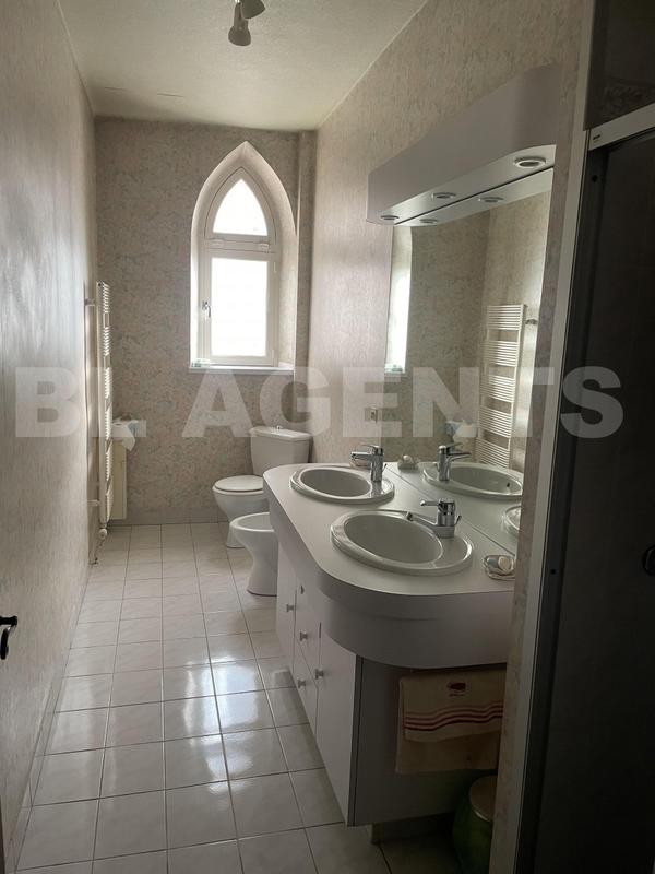 Maison de maîtres - 197 m² - 8 pièces