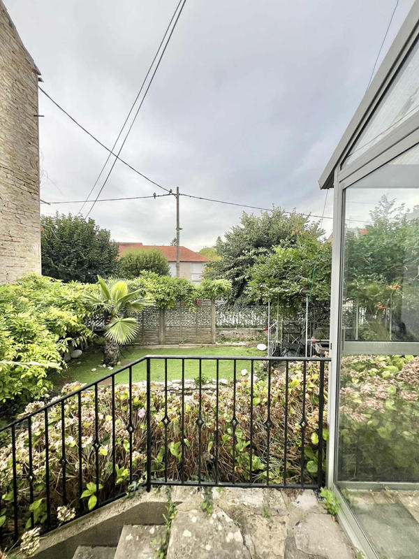 Maison - 198 m² - 8 pièces