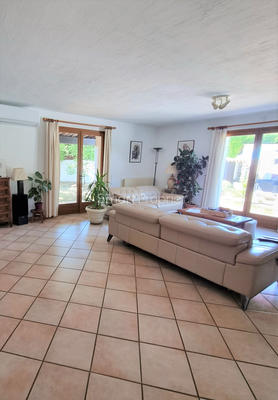 Villa - 170 m² - 6 pièces