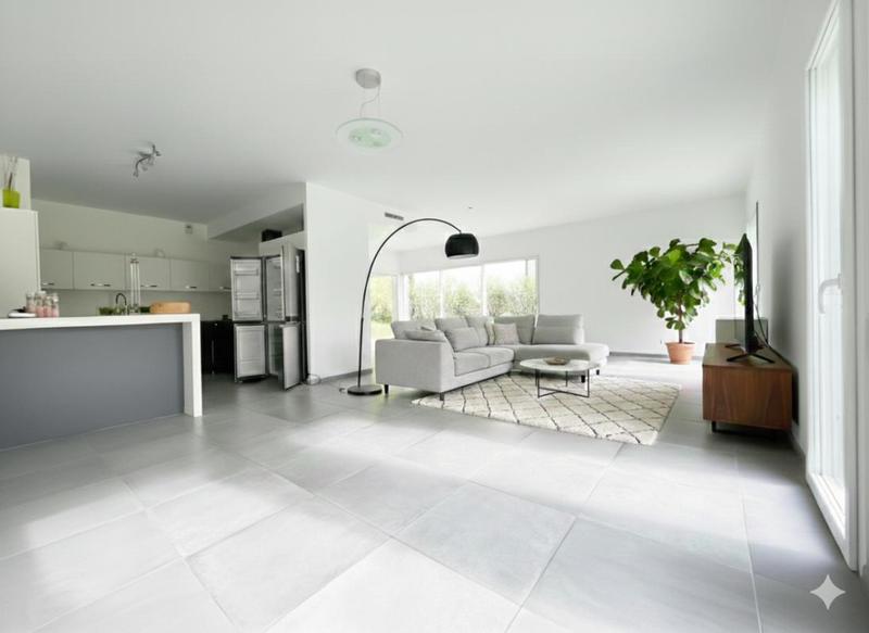 Appartement - 151 m² - 5 pièces