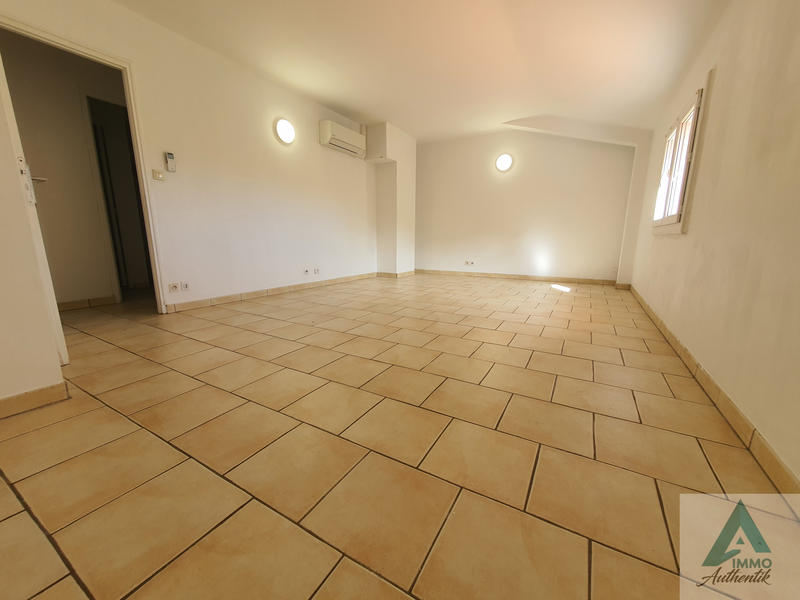 Appartement - 77 m² - 3 pièces