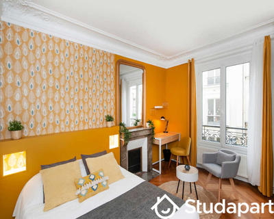 Chambre - 140 m² - 1 pièce