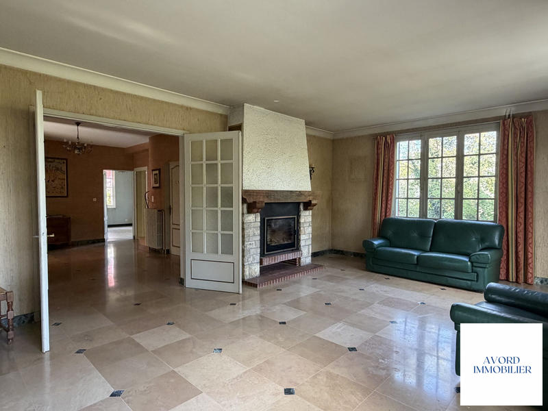 Maison ancienne - 261 m² - 10 pièces