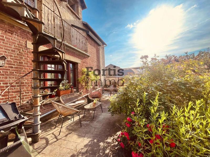 Château - 150 m² - 5 pièces