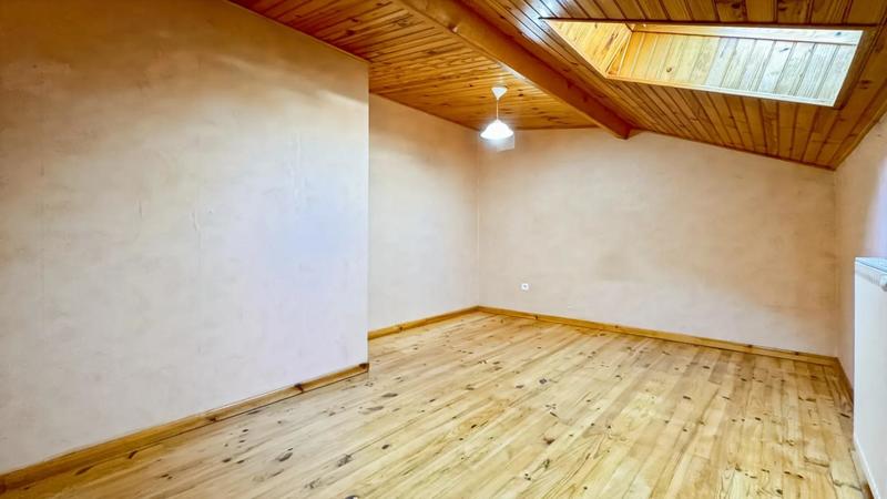 Maison - 157 m² - 8 pièces