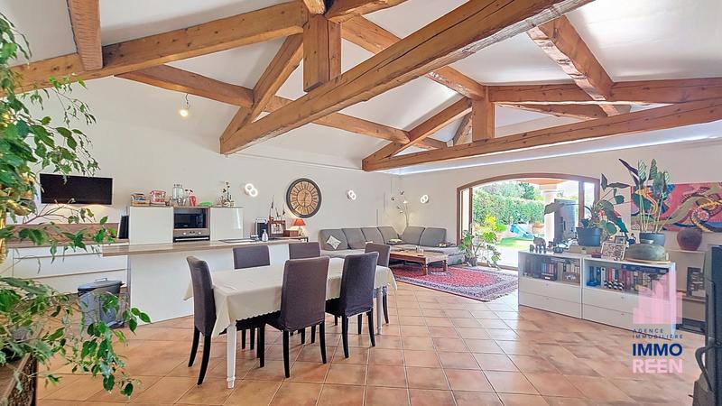 Villa - 193 m² - 7 pièces