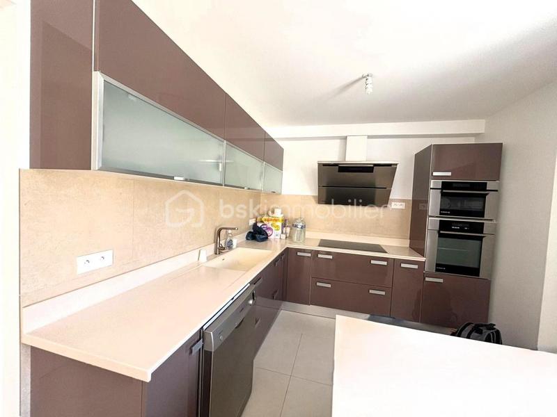 Maison - 96 m² - 5 pièces