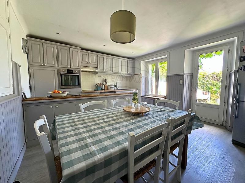 Propriété - 140 m² - 5 pièces