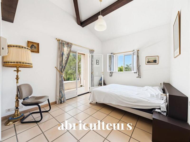 Maison ancienne - 256 m² - 8 pièces