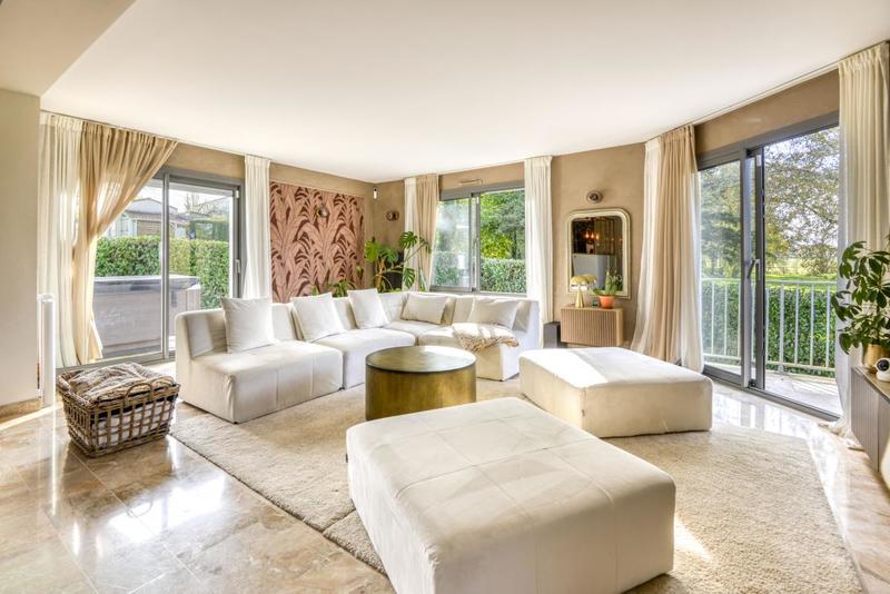 Maison - 171 m² - 7 pièces