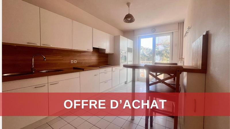 Appartement - 90 m² - 4 pièces