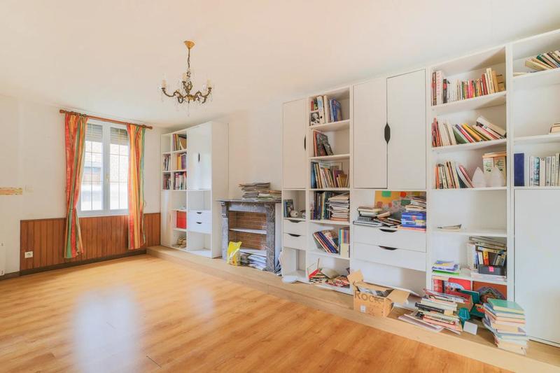 Maison - 210 m² - 6 pièces