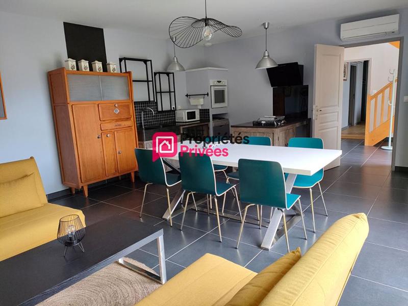 Maison - 274 m² - 12 pièces