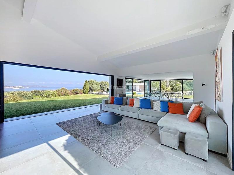 Maison - 378 m² - 7 pièces