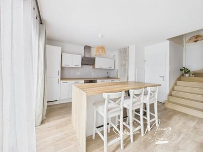 Appartement - 96 m² - 5 pièces