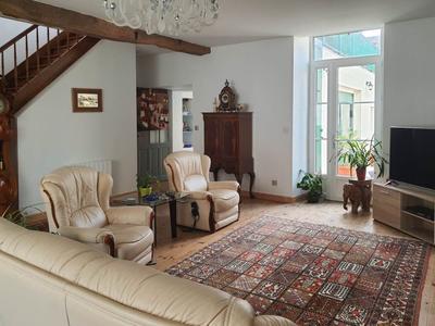 Maison - 190 m² - 7 pièces