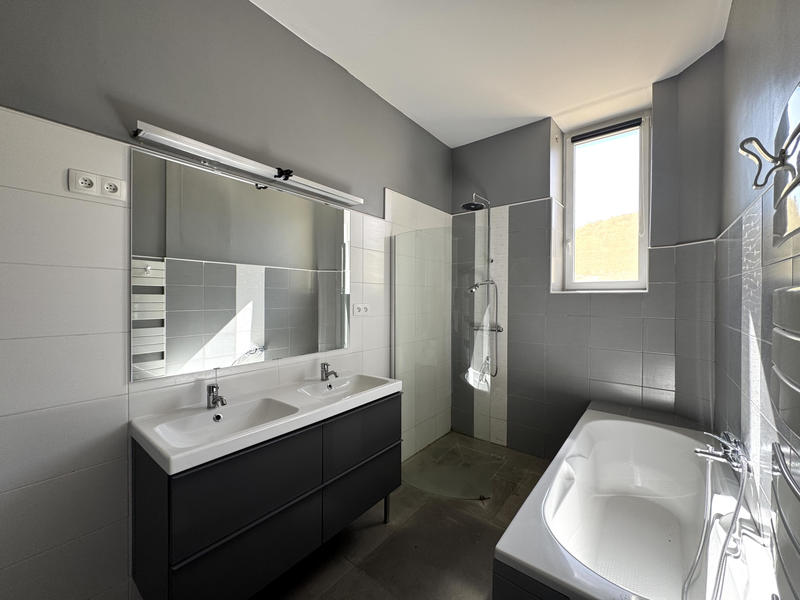 Maison - 127 m² - 5 pièces