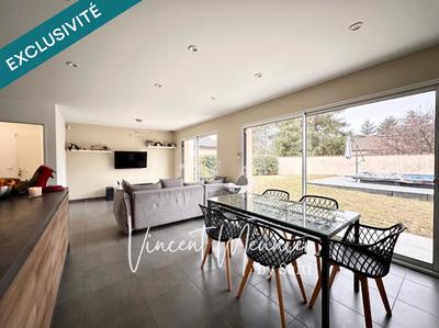 Maison - 96 m² - 4 pièces