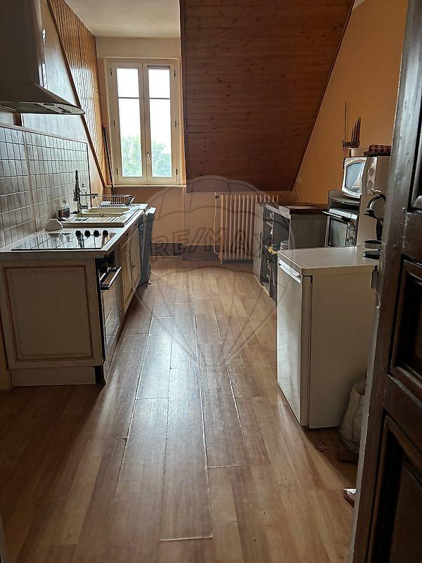 Appartement - 90 m² - 3 pièces