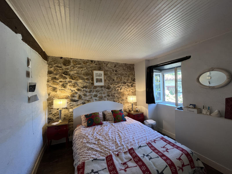 Maison - 325 m² - 11 pièces