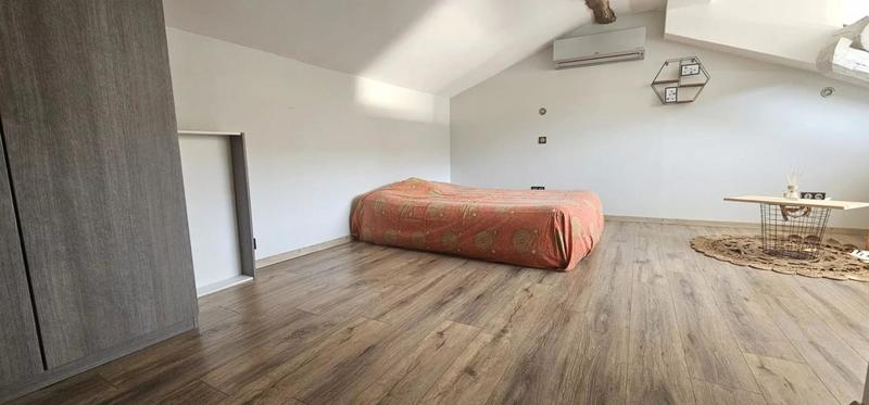 Maison en pierre - 224 m² - 7 pièces