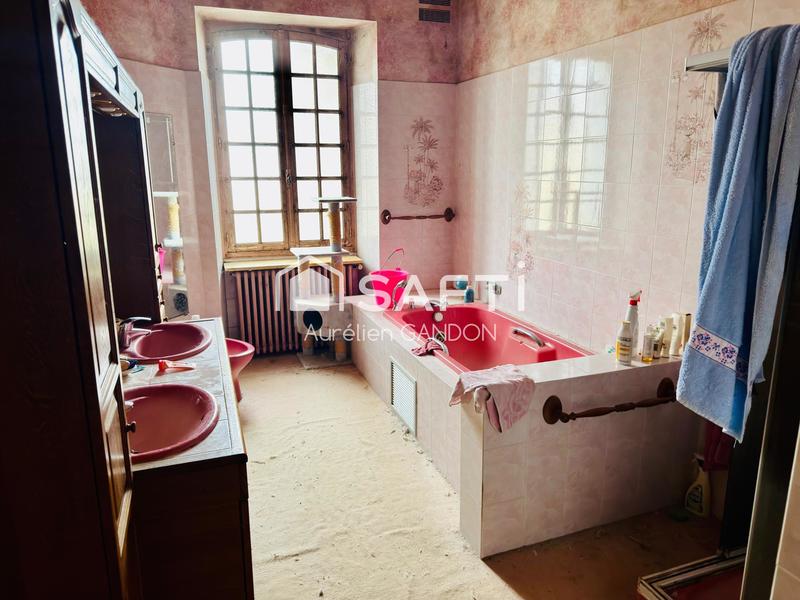 Maison - 320 m² - 8 pièces