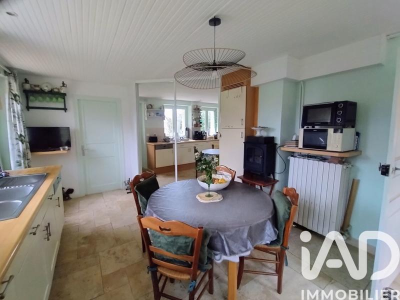 Maison - 238 m² - 8 pièces