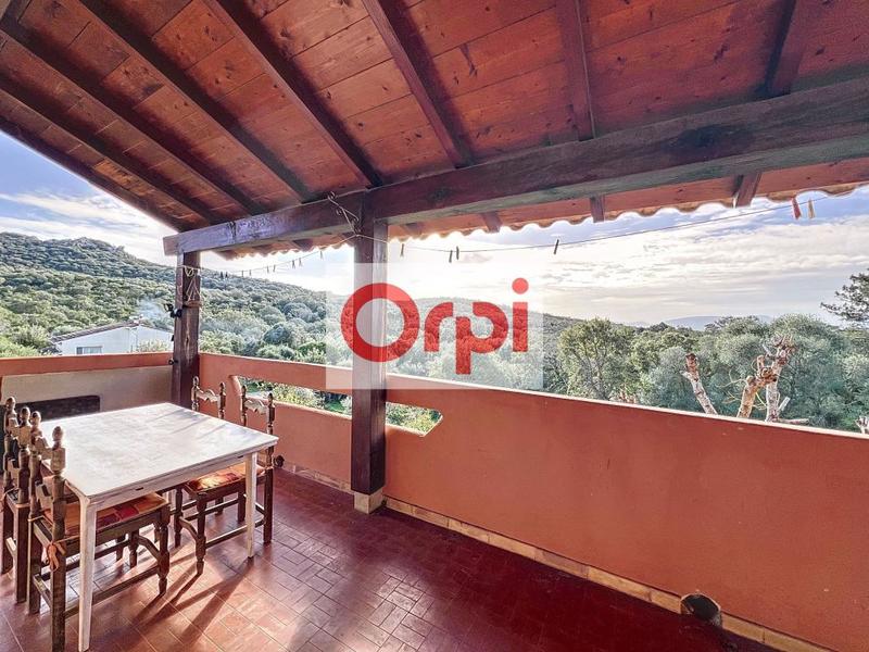 Maison - 280 m² - 5 pièces