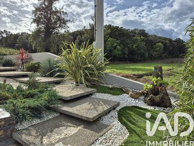 Maison - 164 m² - 10 pièces