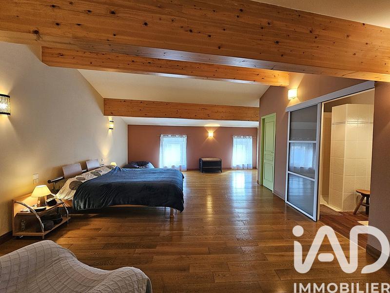 Maison - 167 m² - 6 pièces