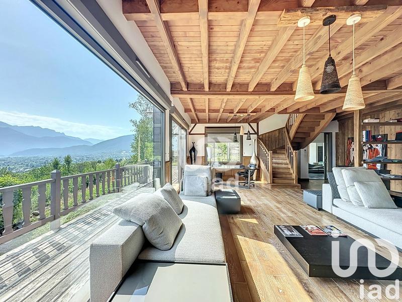 Maison - 332 m² - 8 pièces