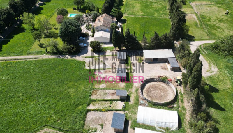 Maison - 243 m² - 8 pièces