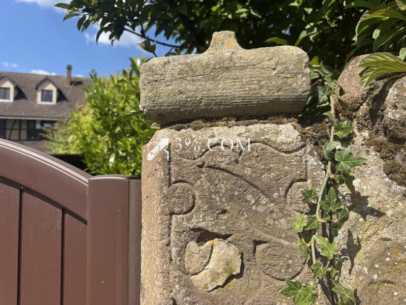 Demeure - 328 m² - 7 pièces