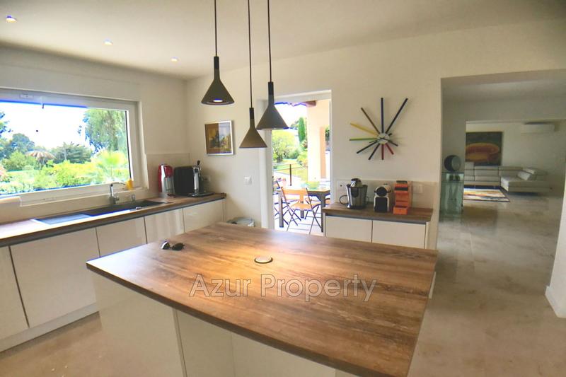 Villa - 210 m² - 6 pièces