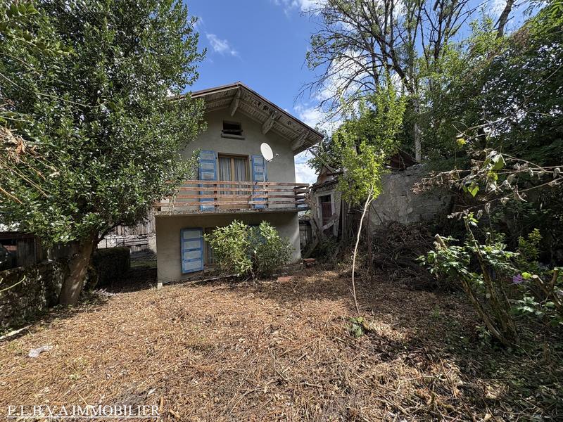 Corps de ferme - 600 m² - 3 pièces