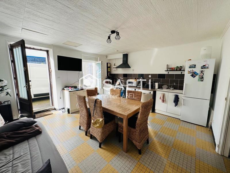 Maison - 250 m² - 5 pièces