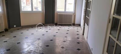 Maison ancienne - 210 m² - 5 pièces