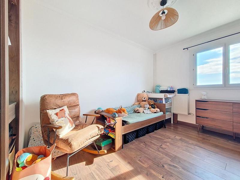 Appartement - 80 m² - 3 pièces