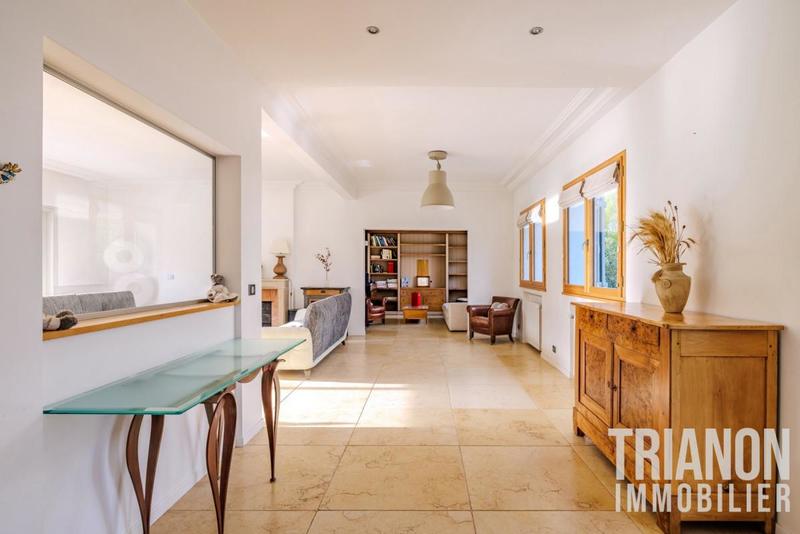 Maison - 326 m² - 7 pièces