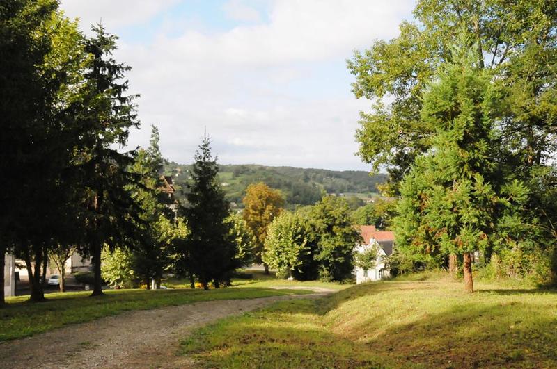 Propriété - 473 m² - 15 pièces