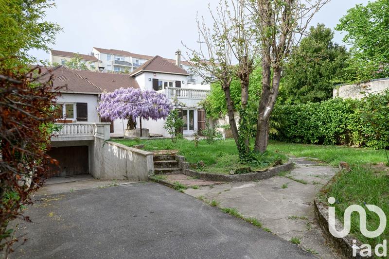 Maison - 230 m² - 5 pièces