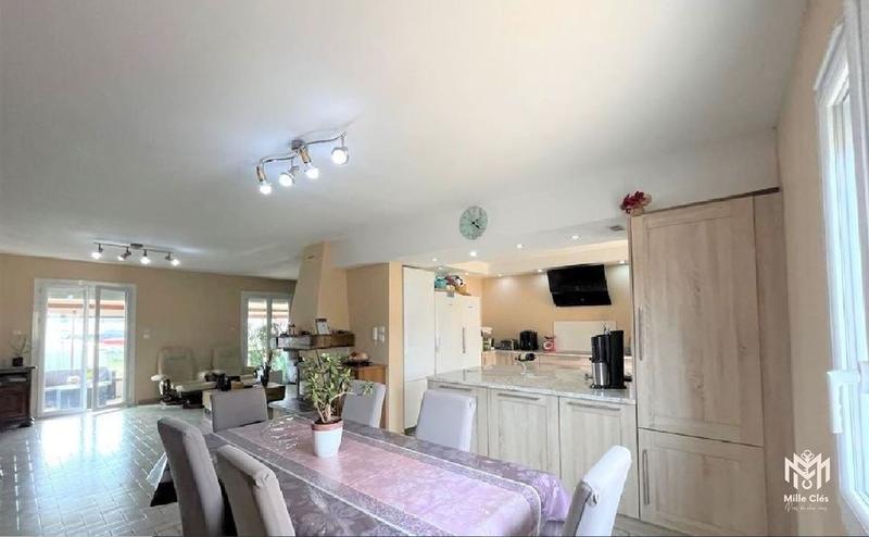 Maison traditionnelle - 160 m² - 5 pièces