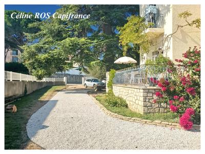 Maison bourgeoise - 323 m² - 11 pièces