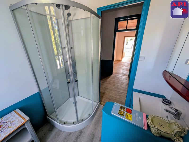 Maison - 241 m² - 11 pièces