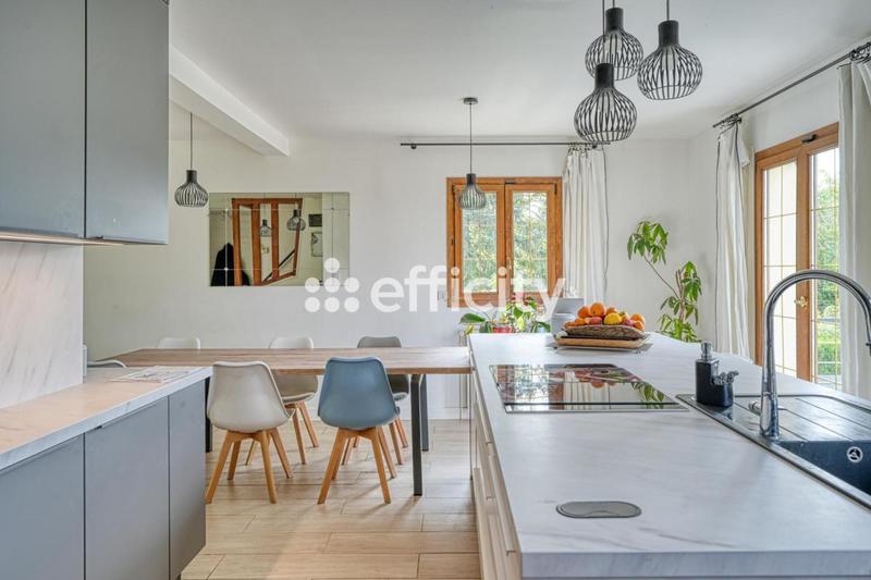 Villa - 160 m² - 7 pièces