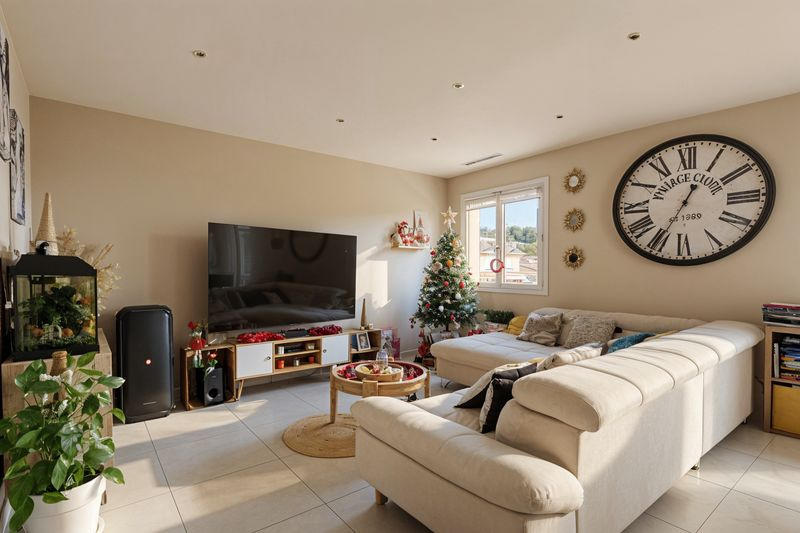 Appartement - 80 m² - 3 pièces