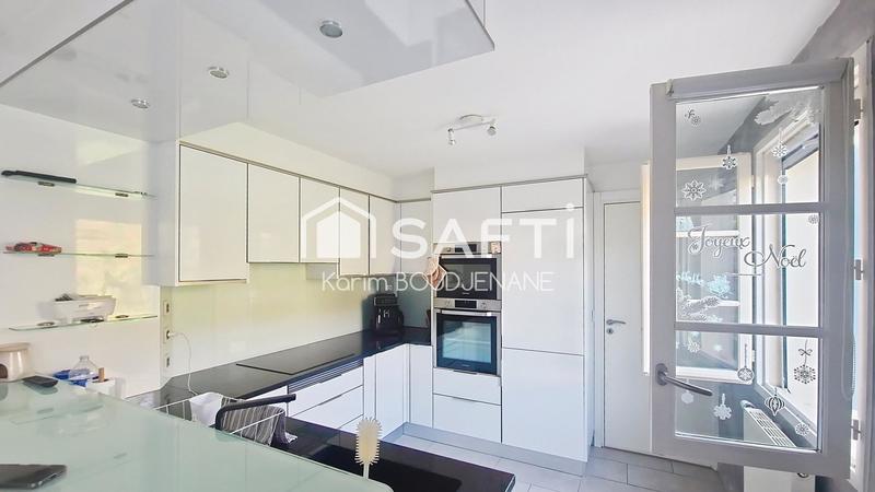 Maison - 80 m² - 5 pièces