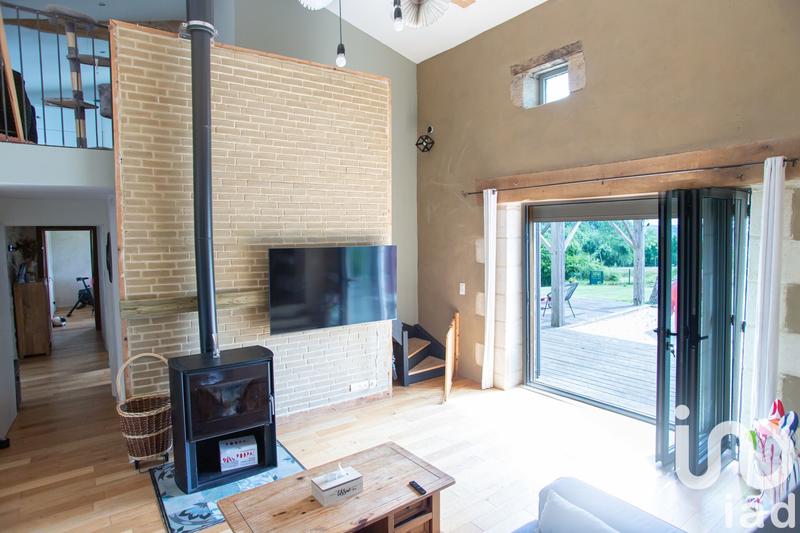 Maison - 207 m² - 7 pièces